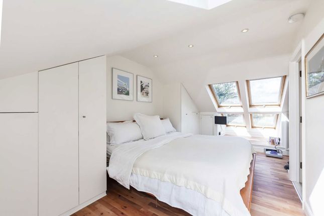 37, Malthouse Drive, London photo 4