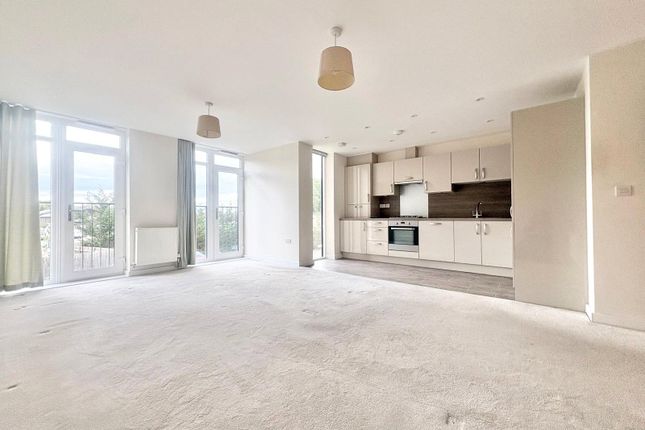 Flat 8, Itchel Court,, Rye Common Lane, Farnham photo 2