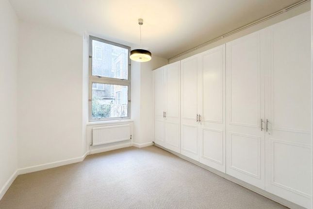 Inverness Terrace, London photo 2