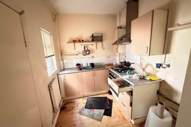 611, Bolton Road, Wigan photo 2