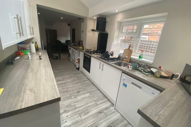 6-bed house on Lenton Boulevard, Nottingham, £563/mo