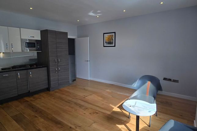 Flat 33, Clayton Road, Hayes photo 5
