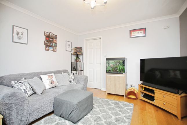 33, Willow Tree Close, Barwell photo 3