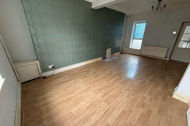 5, Druce Street, Llanelli photo 5