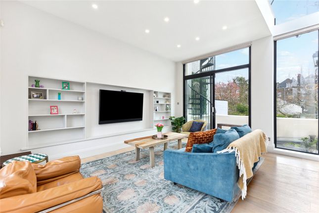 Thumbnail Terraced house for sale in Kemplay Road, London