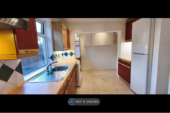 Rowan Road, Brentford photo 3