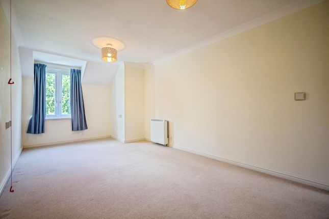 52, Castle Court (Tonbridge), Tonbridge photo 4