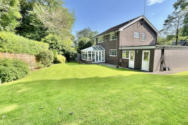 8, Brooklands Court, Rochdale photo 2