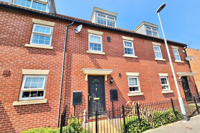 Thumbnail Town house for sale in The Twitchell, Sutton-In-Ashfield