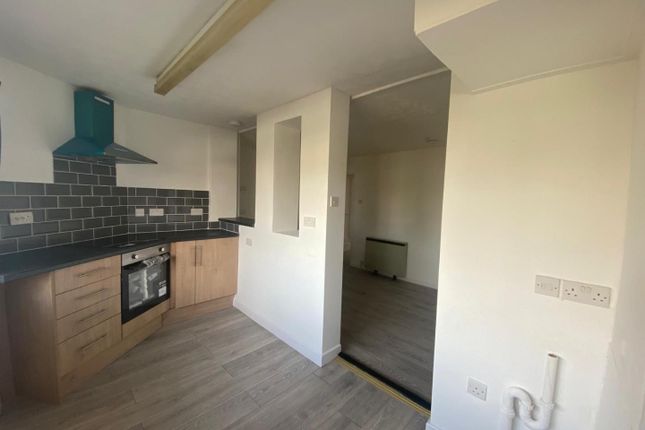 Flat to rent in London Road, Hilsea, Portsmouth