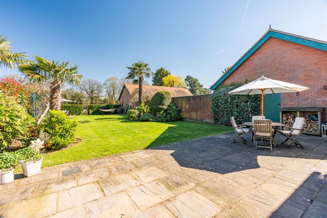1 Clementsbury, Brickendon Lane, Brickendon photo 2
