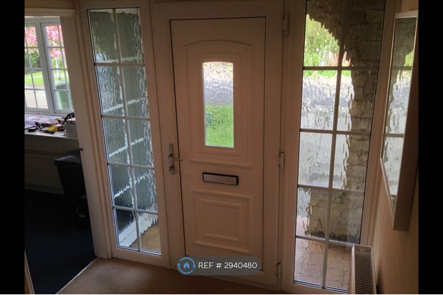 Oakdene Gardens, Leeds photo 2