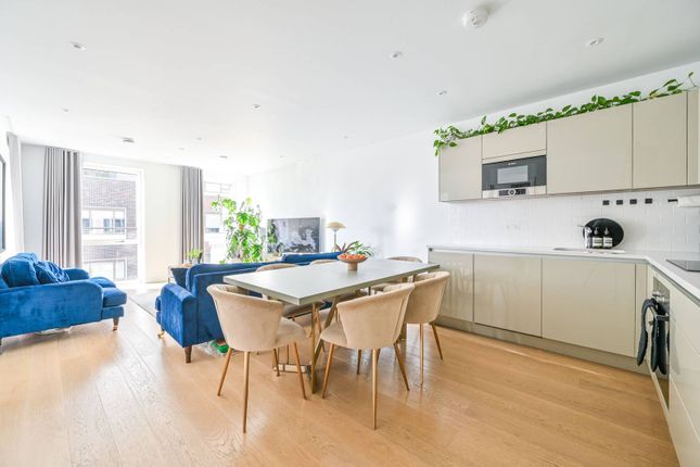Thumbnail Flat for sale in Sayer Street, Elephant And Castle, London