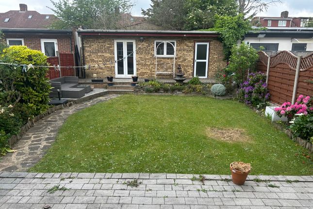 96, Fern Lane, Hounslow photo 4