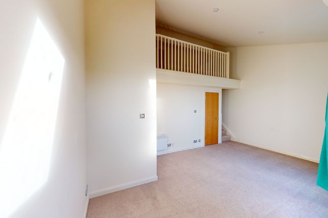 Flat to rent in Sydney Road, Enfield