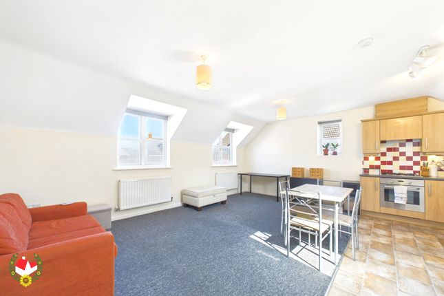 7 Neatishead Road Kingsway, Gloucester photo 4