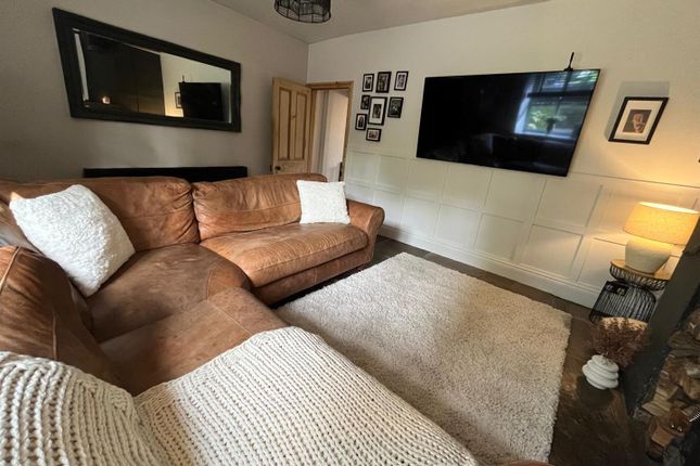 2 and 4, Printers Brow, Hollingworth, Hyde photo 4