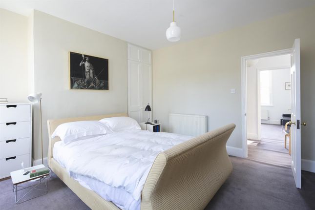 Semi-detached house for sale in Camberwell Grove, Camberwell