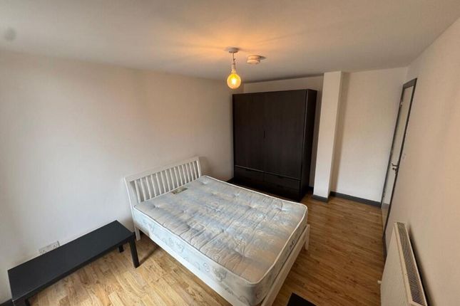 Room 1, 502 Noor Court, Raven Row, London photo 2