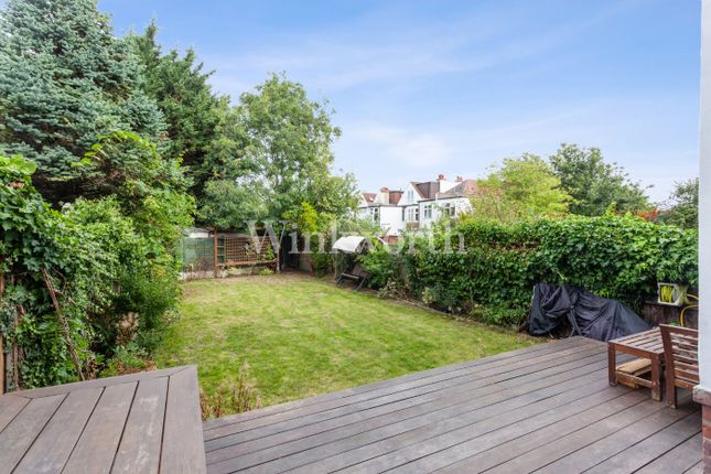92, Fox Lane, London photo 3