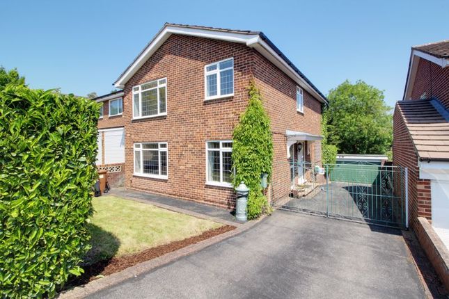 Thumbnail Detached house for sale in Acorn Lane, Cuffley, Potters Bar