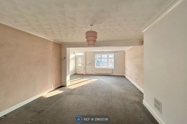 First Avenue, Sheerness photo 4
