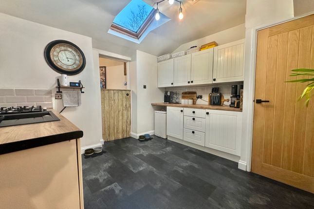5 Meendhurst Road, Cinderford photo 4