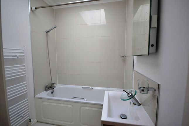 Flat 5, Peacock House, 103, Station Road, West Wickham photo 5