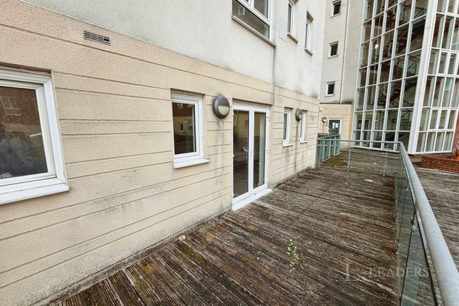 Flat 51, Oceana Boulevard, Briton Street, Hampshire photo 2