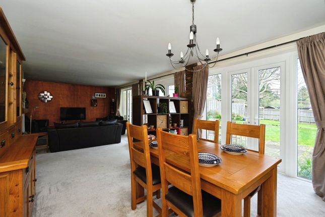 43, Sunte Close, Haywards Heath photo 3