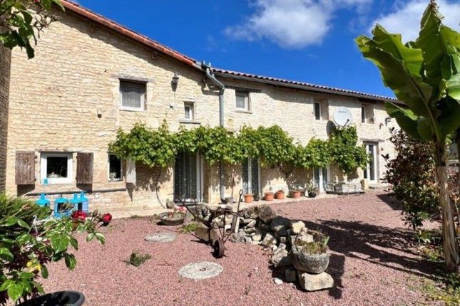 Property for sale in Barro, Poitou-Charentes, 16700, France