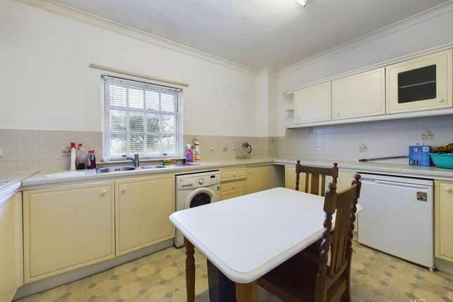 Flat for sale in Hillesdon Road, Torquay