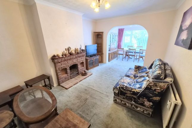 44 Harrogate Road, Hockley, Essex photo 2