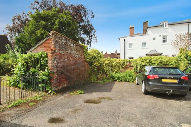 Flat 1, 12 London Road, Marlborough photo 2