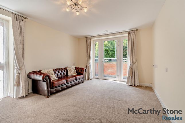 27 Sycamore Court, Filey Road, Scarborough photo 3