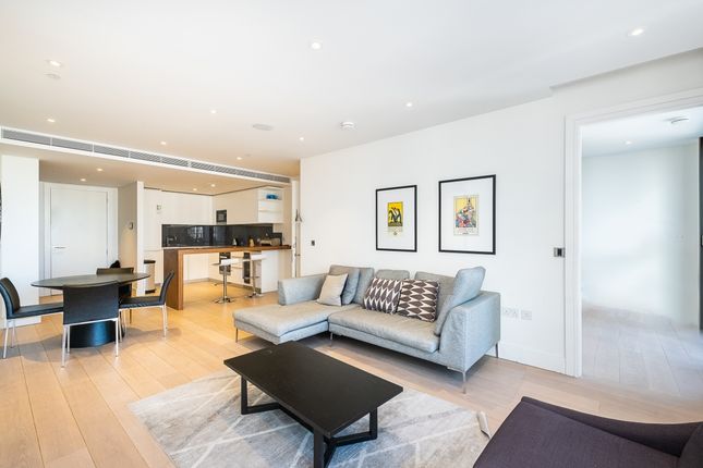 Flat to rent in Merchant Square East, London W2
