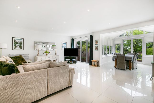 71 Georges Wood Road, Brookmans Park photo 2