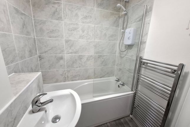 27, Roydon Court, HEMEL HEMPSTEAD photo 4