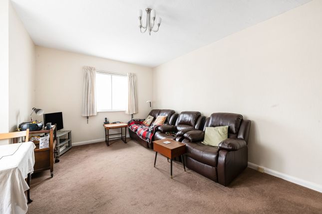 5, Dormer Lodge, Old Coulsdon photo 4