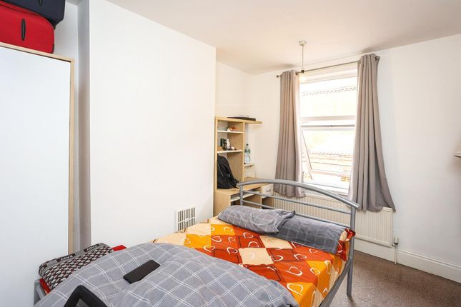 End terrace house for sale in Avenue Road Extension, Leicester