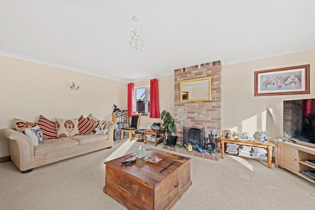 Holly Tree House, High Road, Wisbech photo 4