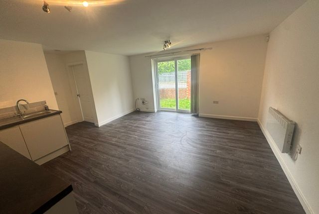 Flat 2, James Court Middleton Leeds photo 3