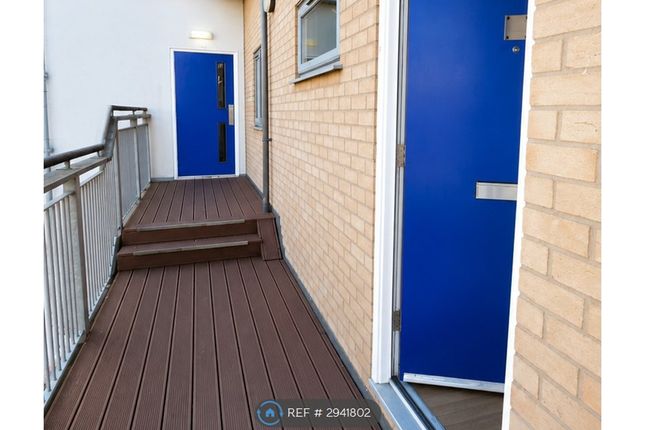 Four Chimneys Crescent, Hampton Vale, Peterborough photo 5