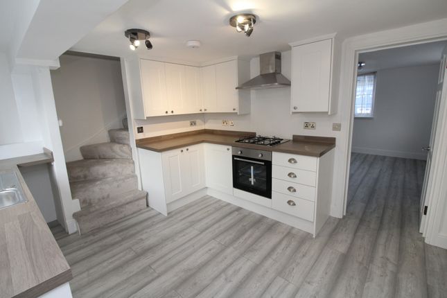 106, Hythe Street, Dartford photo 2