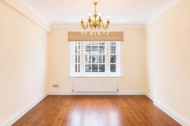 Flat 35, Malvern Court, Onslow Square, London photo 3
