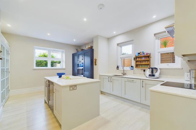 Kitchen.Jpg