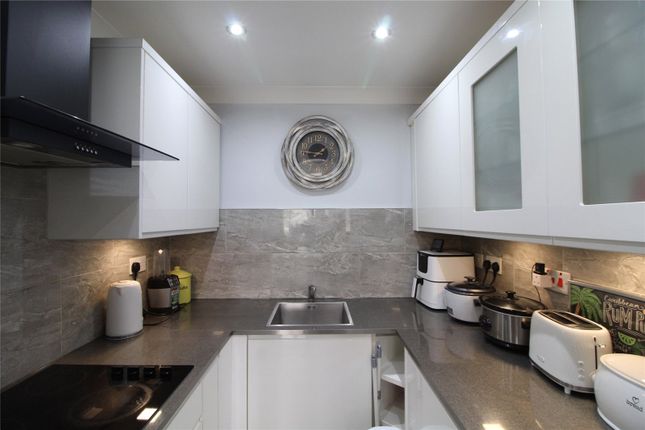 Flat 43, Churchill Court,, Ainsley Close, London photo 3