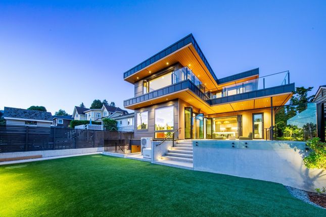 Thumbnail Villa for sale in North Vancouver, British Columbia, Canada