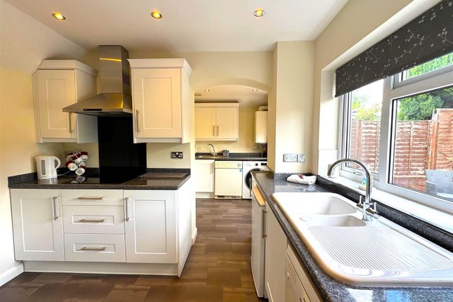 17, Willowslea Road, Worcester photo 4