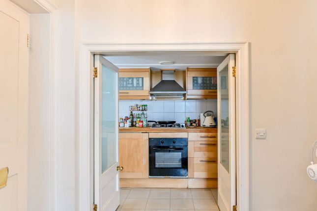 Maisonette for sale in Thurleigh Road, Between The Commons, Between The Commons, London